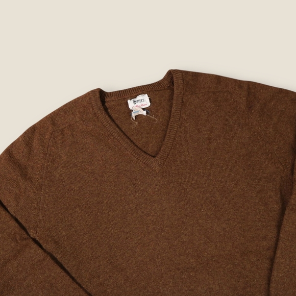 Vintage Alan Paine Pure Lambswool V Neck Sweater Made in England Size Large - Picture 2 of 12